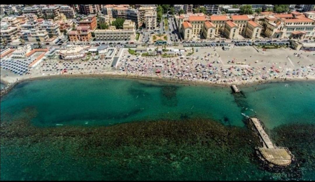 Il Pirata Innamorato Lido di Ostia Exteriör bild